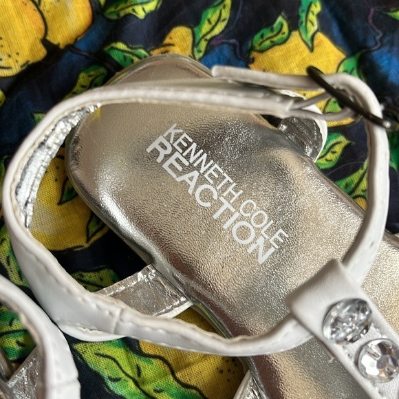 Brand New Kenneth Cole Reaction White Ankle Strap Sandals Beaded Sparkly Gems - Picture 5 of 15